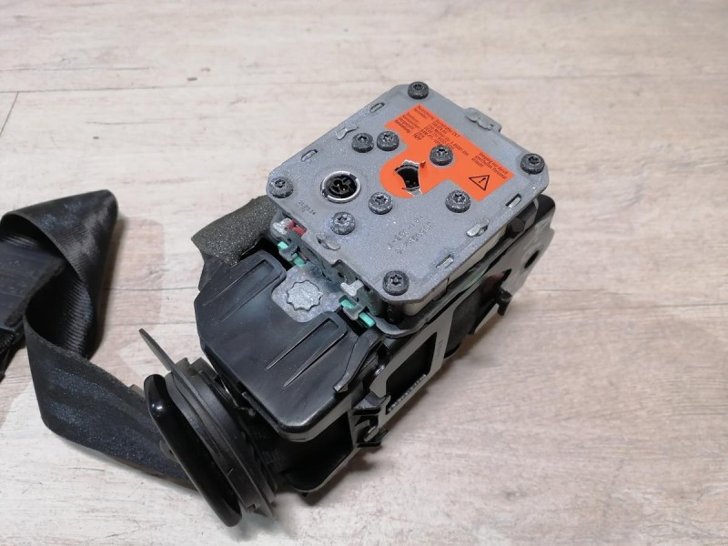 Audi A6 C7 ремень безопасности передний левый стрел