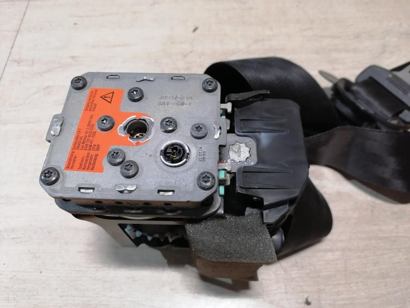 Audi A6 C7 ремень безопасности передний правый стрел