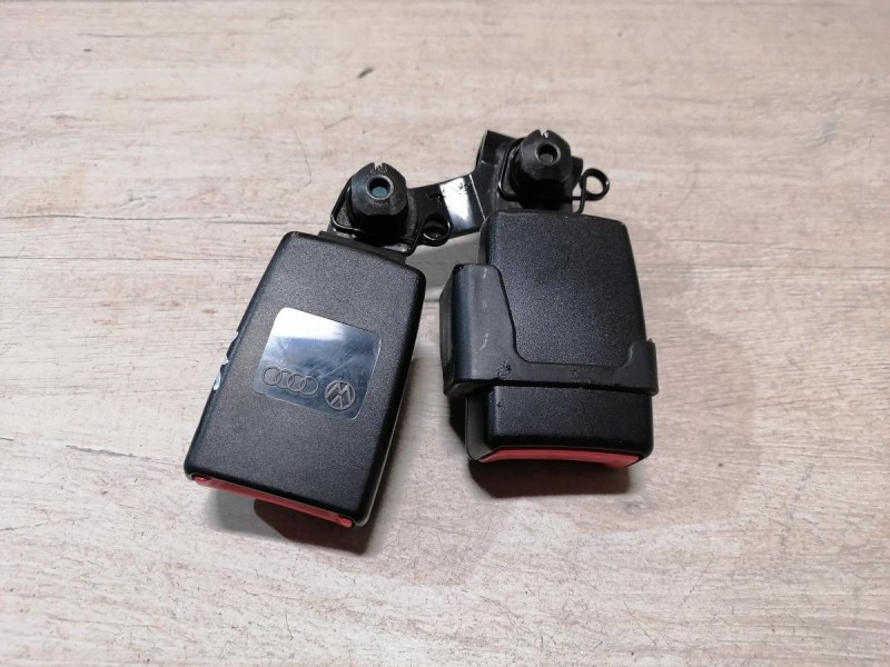 Audi A6 C7 замок ремня безопасности задний левый двойной