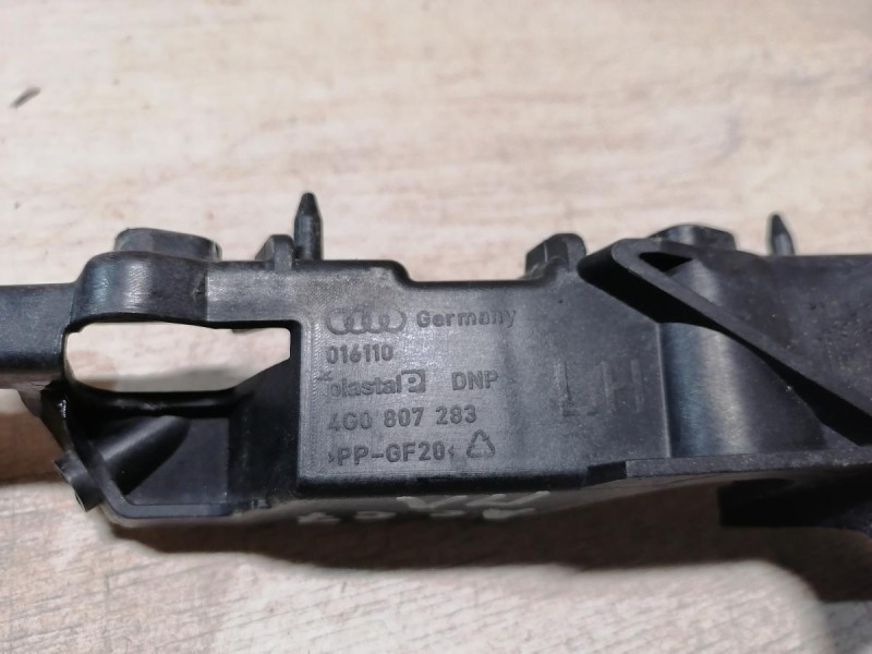 Audi A6 C7 крепление переднего бампера левое