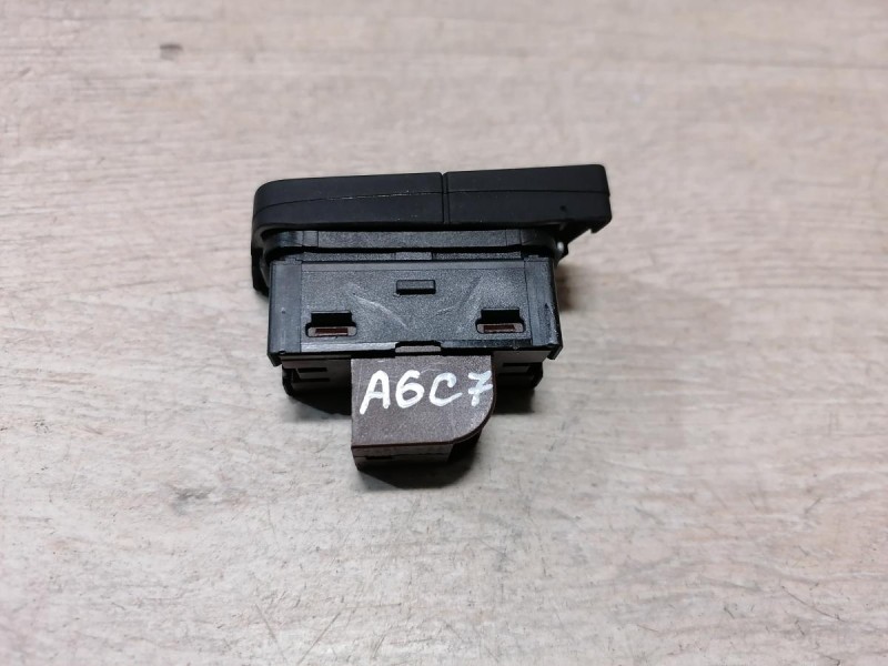 Audi A6 C7 кнопка блокировки двери передняя левая