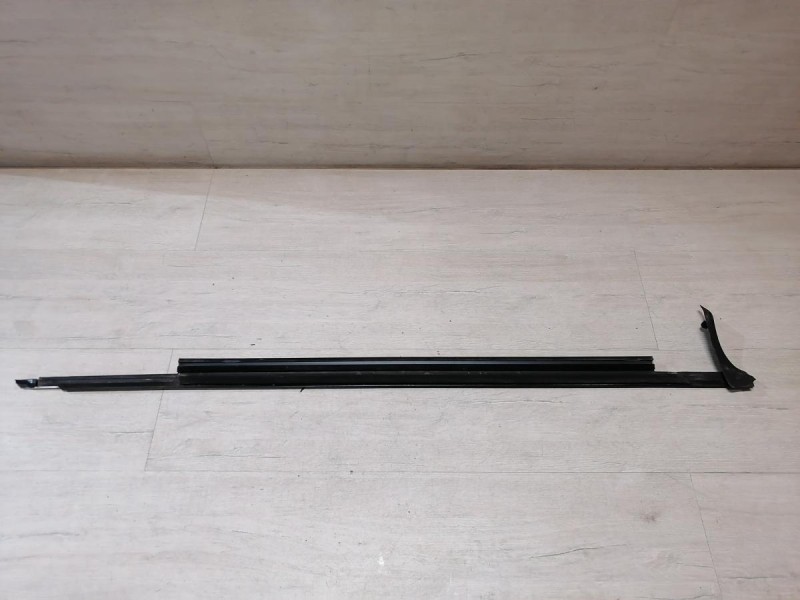 Audi A6 C7 бархотка наружная передняя левая