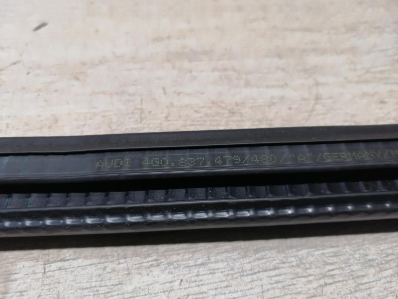 Audi A6 C7 бархотка внутренняя передняя левая