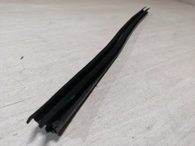 Audi A6 C7 бархотка внутренняя задняя левая