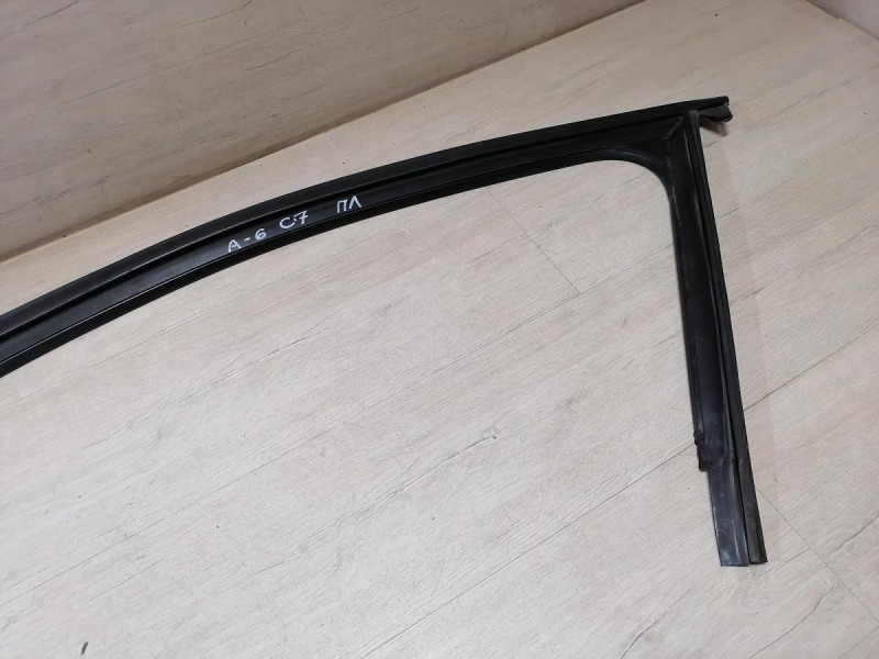 Audi A6 C7 бархотка верхняя передняя левая