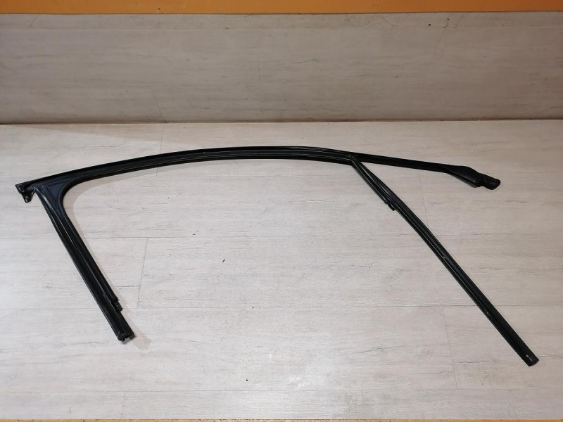 Audi A6 C7 бархотка верхняя передняя левая