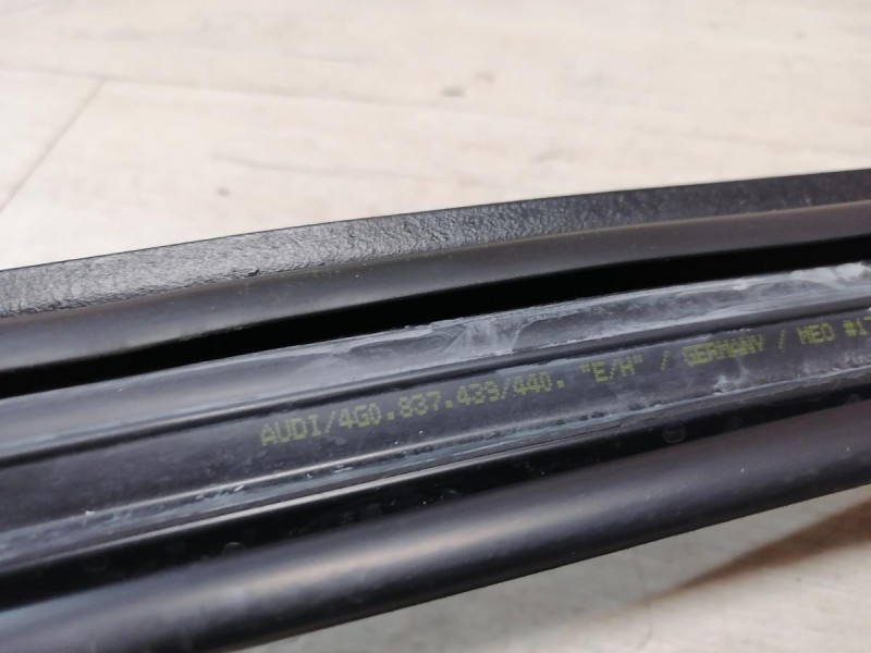 Audi A6 C7 бархотка верхняя передняя правая