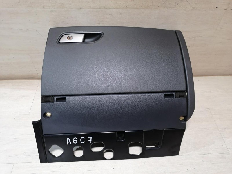 Audi A6 C7 бардачок