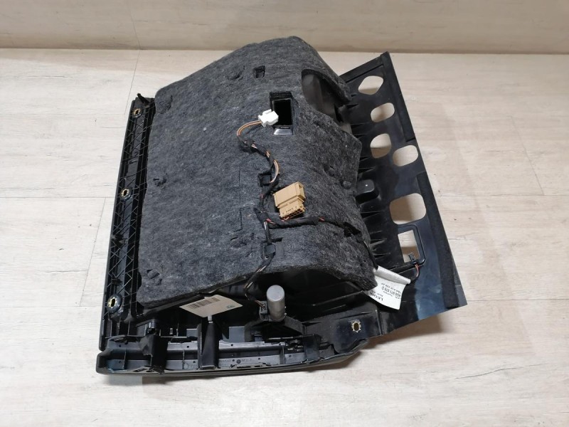 Audi A6 C7 бардачок