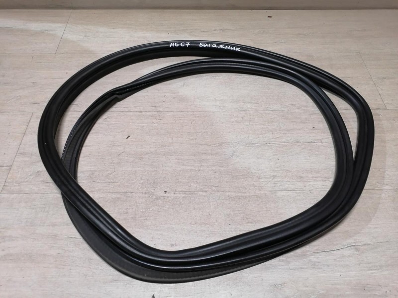 Audi A6 C7 уплотнитель багажника