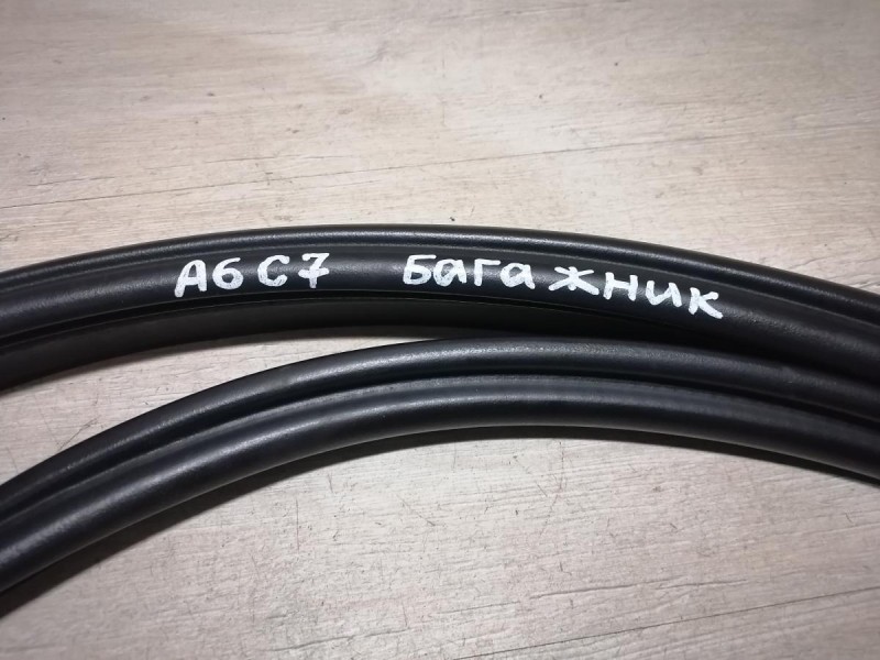 Audi A6 C7 уплотнитель багажника