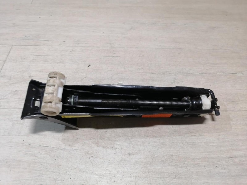 Audi A6 C7 домкрат