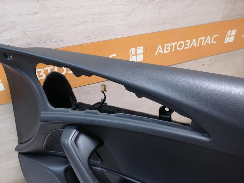 Audi A6 C7 обшивка двери передняя правая