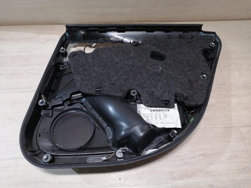 Audi A6 C7 обшивка двери задняя левая