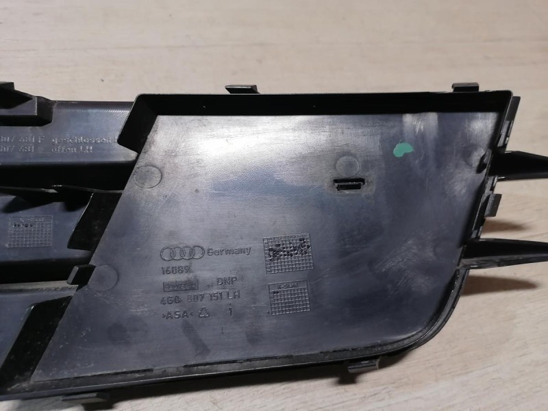 Audi A6 C7 решетка переднего бампера левая заглушка