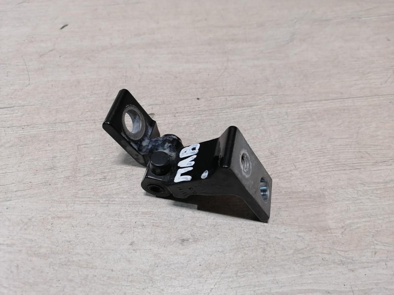 Audi A6 C7 петля двери левая