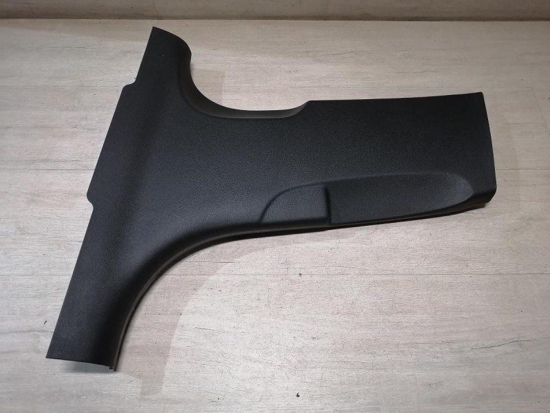 Audi A6 C7 обшивка средней стойки нижняя левая