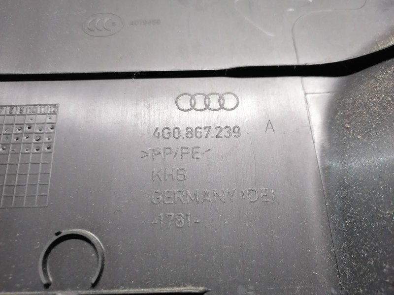 Audi A6 C7 обшивка средней стойки нижняя левая