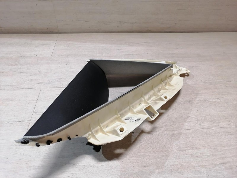 Audi A6 C7 обшивка задней стойки верхняя на форточку левая