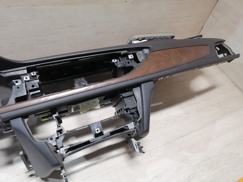 Audi A6 C7 торпедо стрел