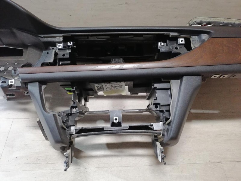 Audi A6 C7 торпедо стрел