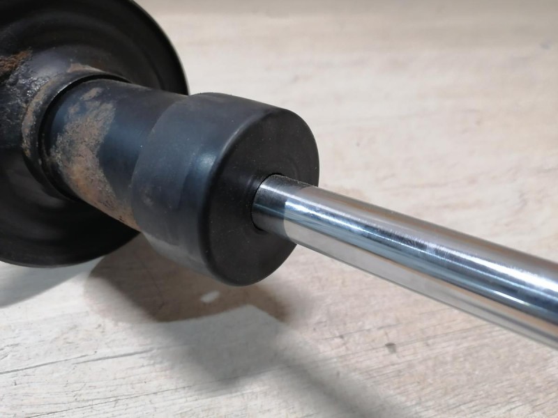 Audi A6 C7 амортизатор передний