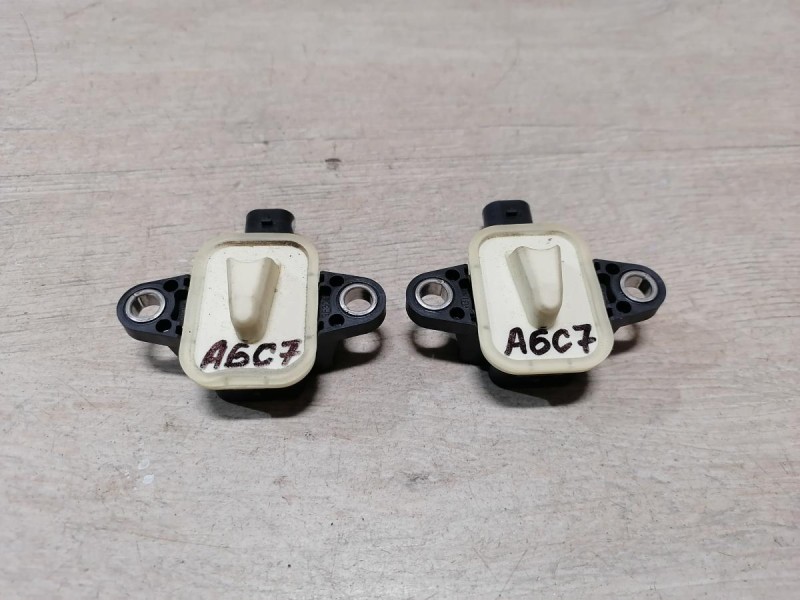 Audi A6 C7 датчик удара передний 4h0955557