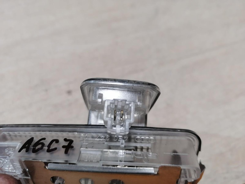 Audi A6 C7 плафон солнцезащитного козырька