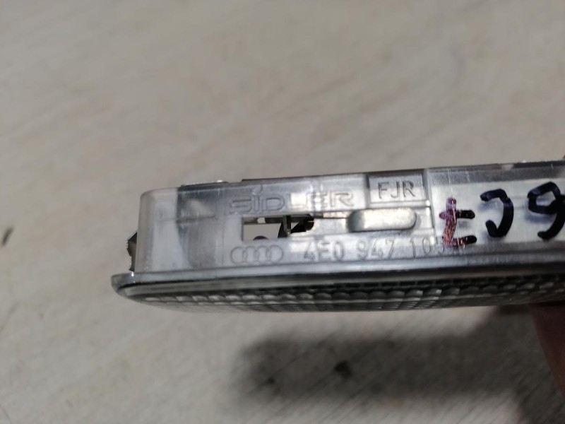 Audi A6 C7 плафон солнцезащитного козырька