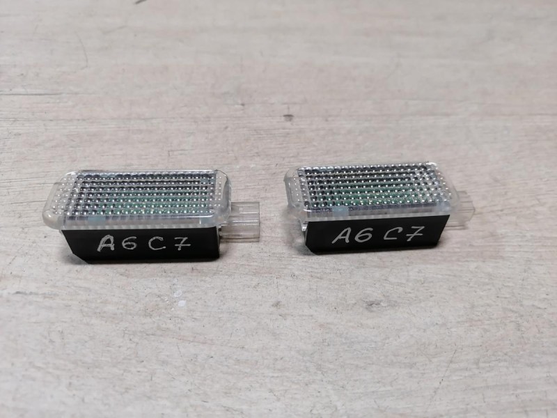 Audi A6 C7 плафон подсветки ног