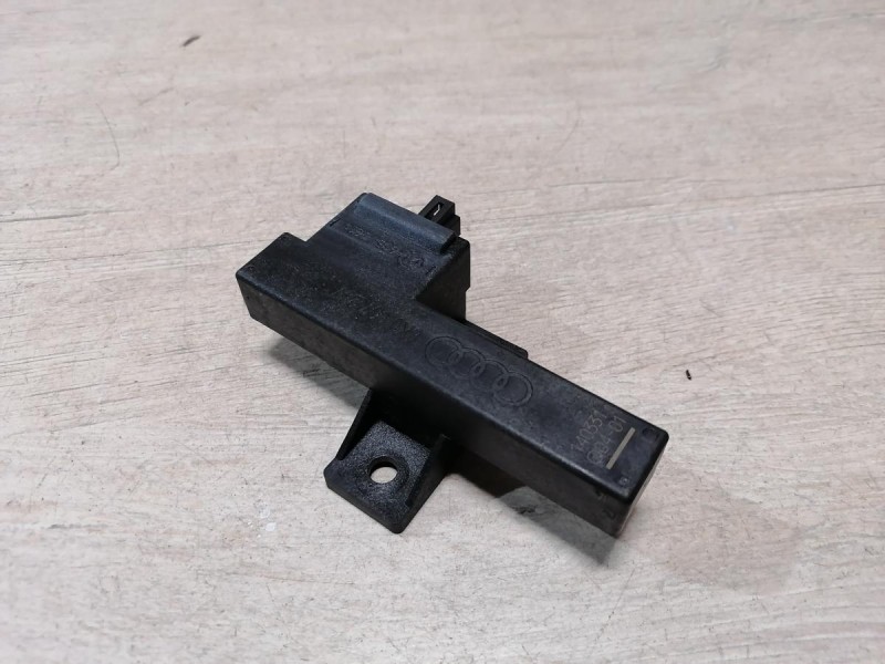 Audi A6 C7 антенна бесключевого доступа