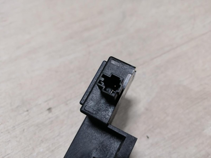 Audi A6 C7 антенна бесключевого доступа