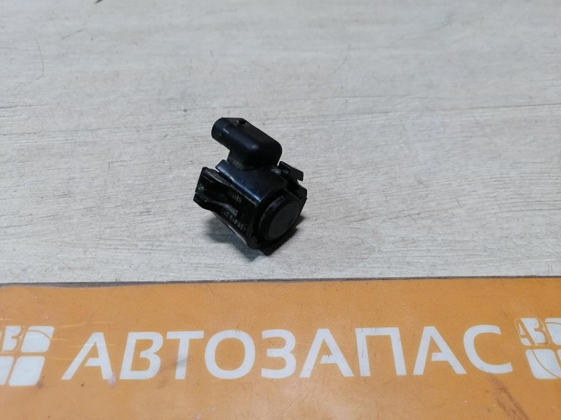 Audi A6 C7 датчик парктроника передний