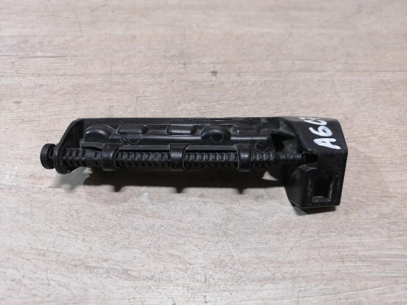 Audi A6 C7 крепление заднего бампера правое