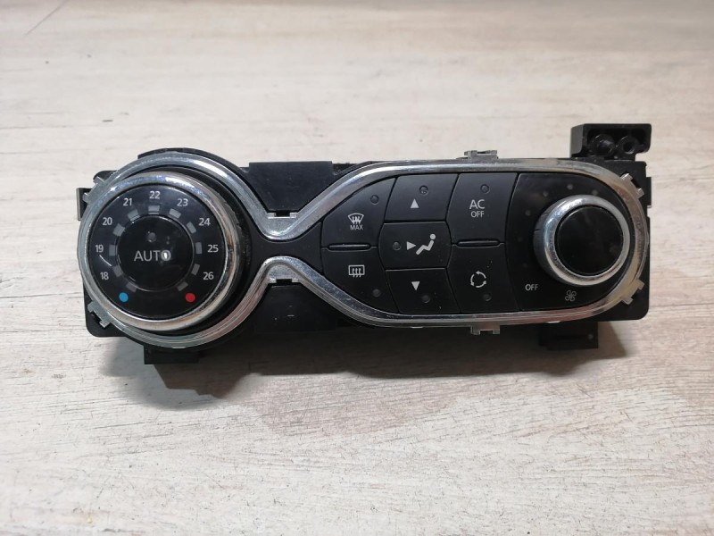 Sandero №17 блок управления климат контролем деф