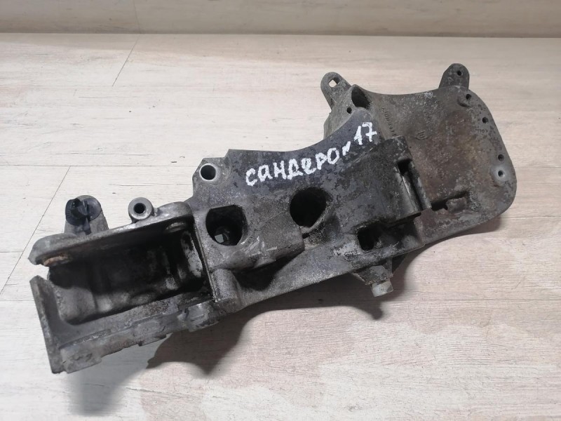 Sandero №17 кронштейн генератора кондиционера деф