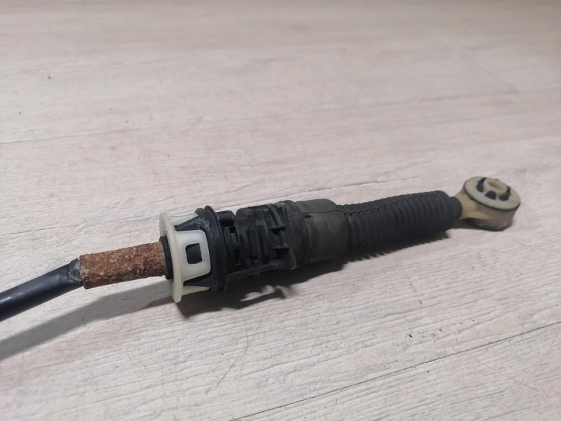 Sandero №17 кулиса мкпп тросиковая в сборе