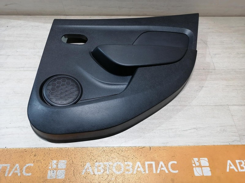 Sandero 2 обшивка двери задняя правая эл