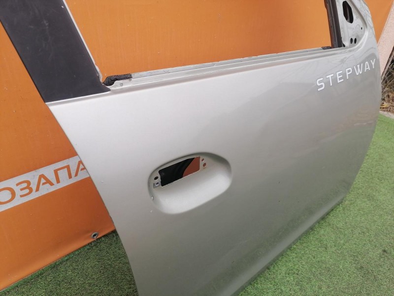 Sandero №17 дверь передняя правая деф