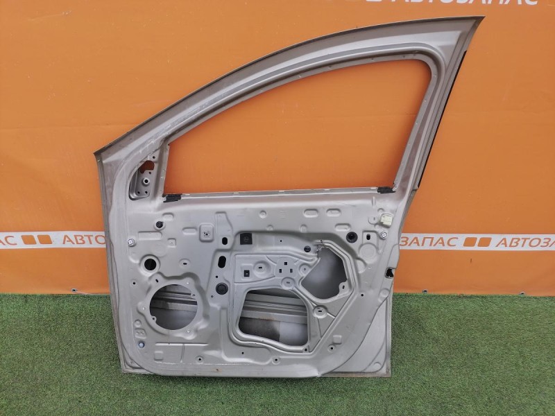 Sandero №17 дверь передняя правая деф