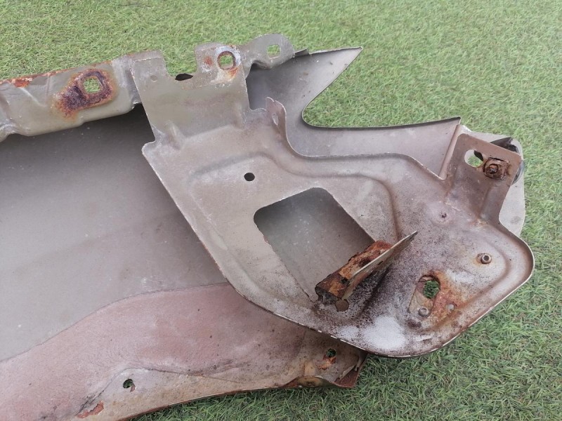 Sandero №17 крыло переднее левое деф