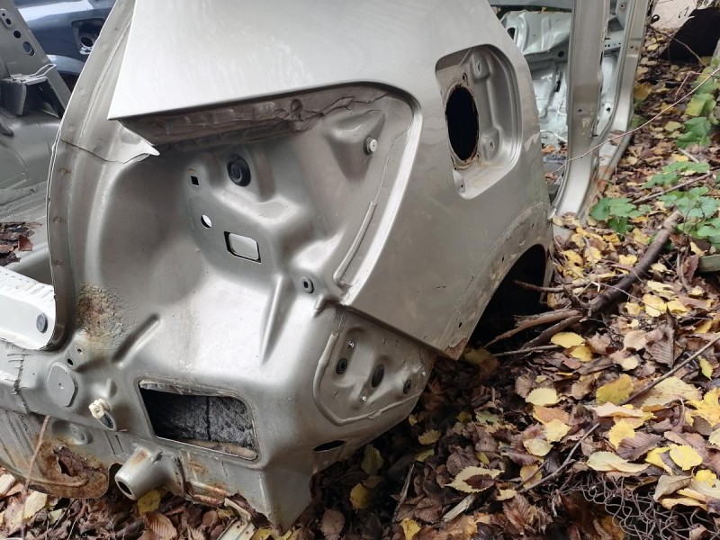 Sandero №17 крыло заднее правое деф