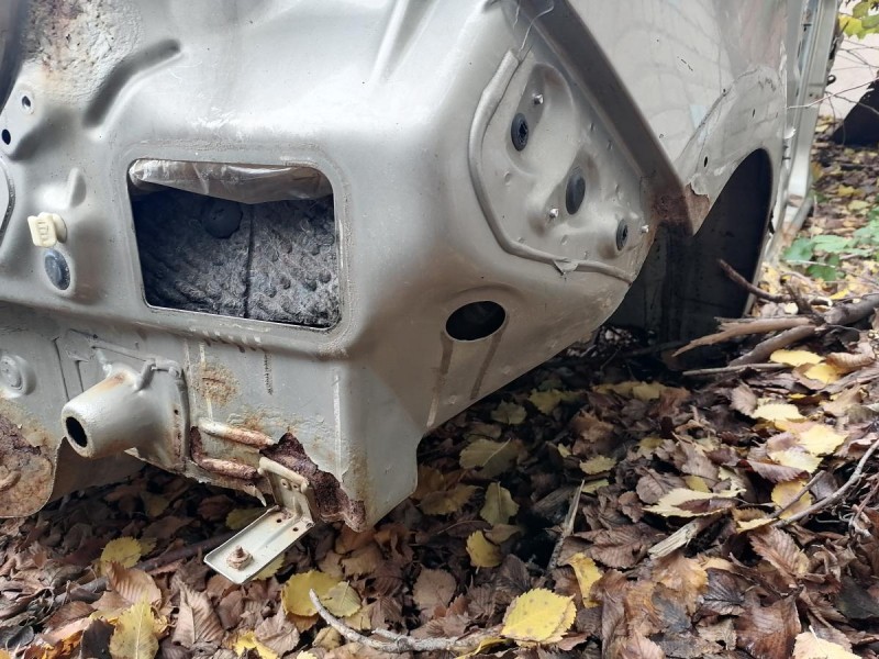 Sandero №17 крыло заднее правое деф