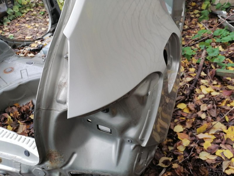 Sandero №17 крыло заднее правое деф