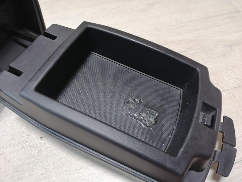 Actyon №2 крышка подлокотника