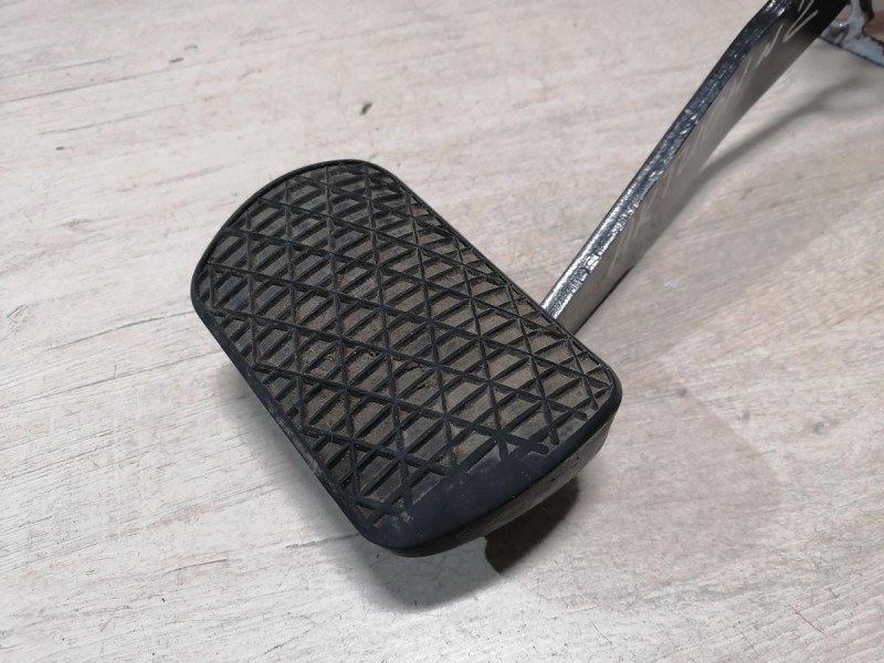 Actyon №2 педаль тормоза акпп