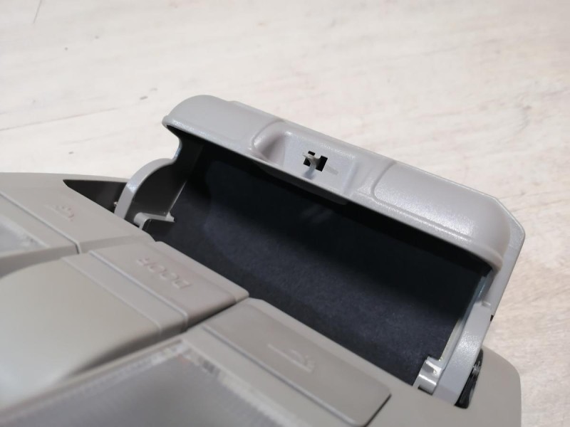 Actyon №2 плафон салона передний очечник