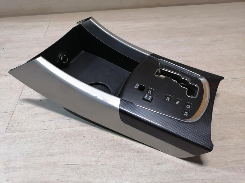 Actyon №2 накладка центральной консоли под кулису акпп