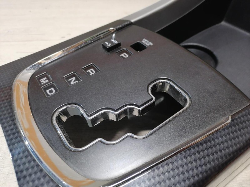 Actyon №2 накладка центральной консоли под кулису акпп