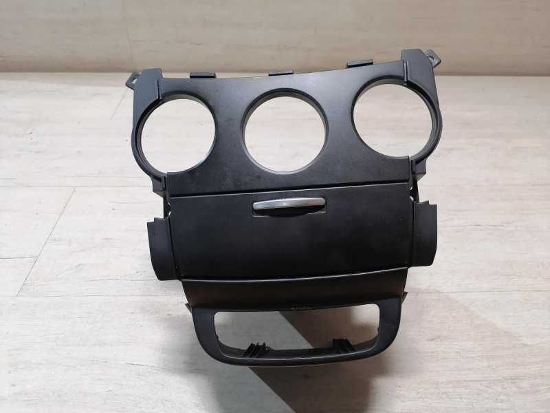 Actyon №2 накладка торпедо под блок климата ящик